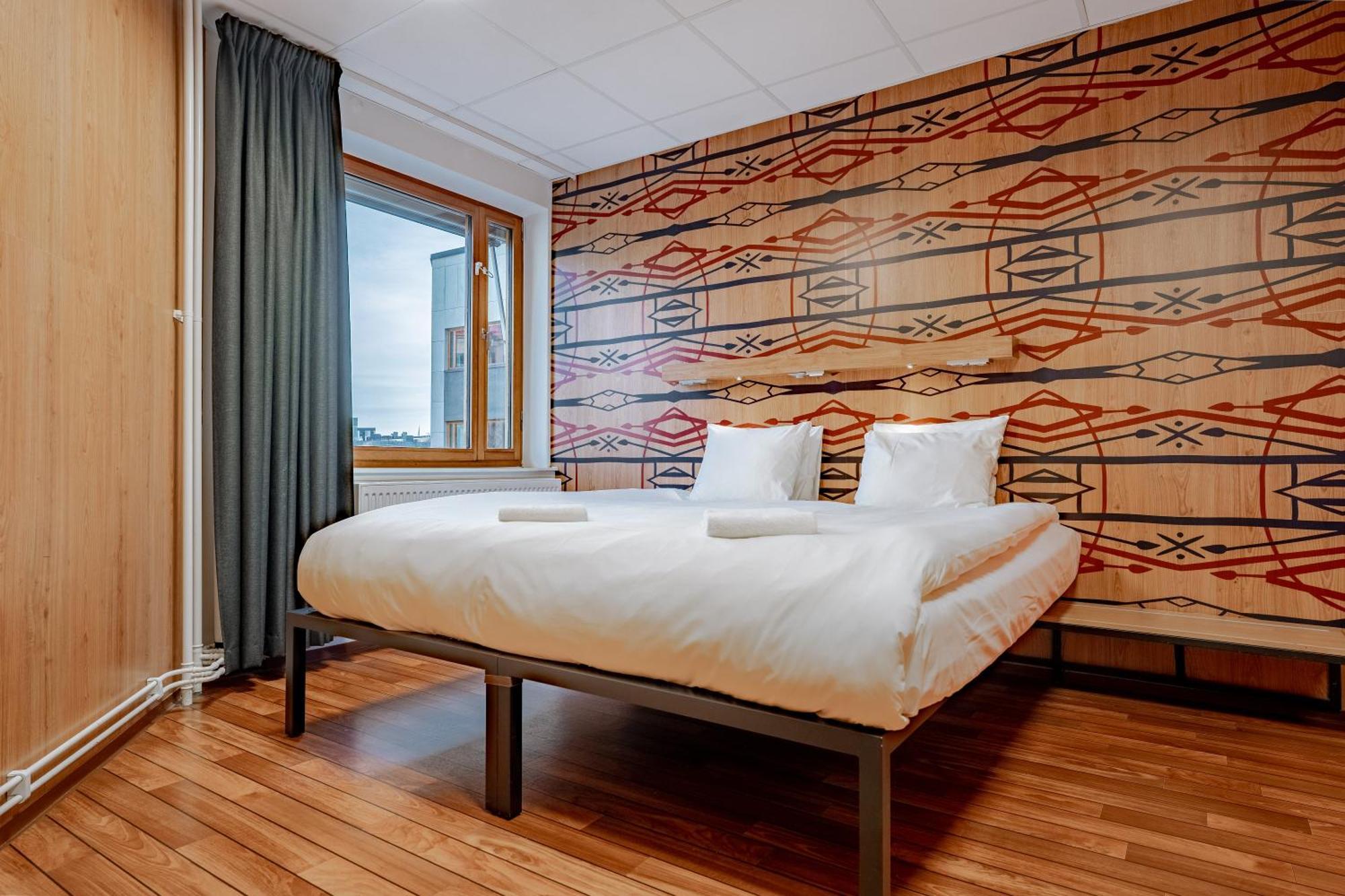 Deluxe King Room private Bathroom